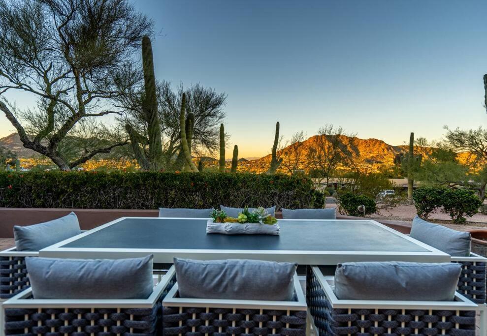 Stunning Mountainside Home In Paradise Valley! Scottsdale Exterior photo